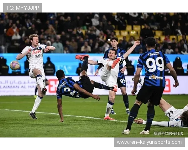 国米劳塔罗禁区混战捅射致胜