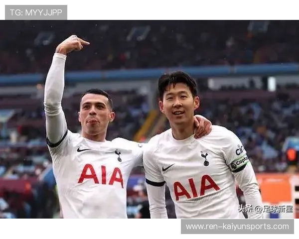 孙兴慜回归北伦敦主场,热刺球迷为他欢呼 孙兴慜回归北伦敦主场,热刺球迷为他欢呼